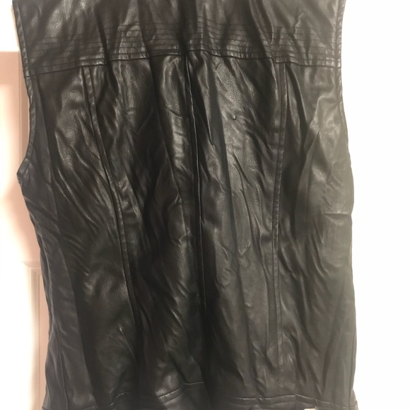 Women’s Leather (synthetic) Vest. Size Small - Picture 5 of 6